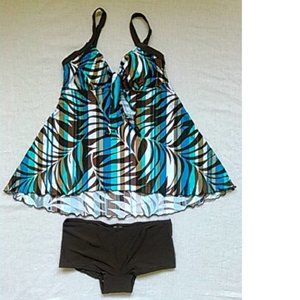 Waterpro 2-Piece Tankini Top & Hipster Bottom Swimsuit Set, Small